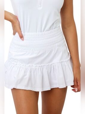 The Bubble Lawley Skirt in White Size Small